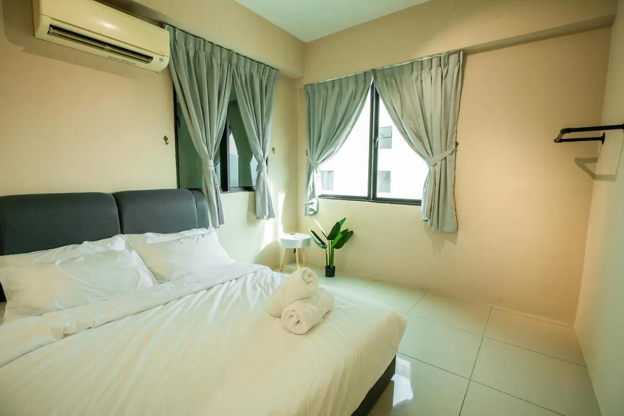 Cosy City-View Suite In Town Ipoh Apartment